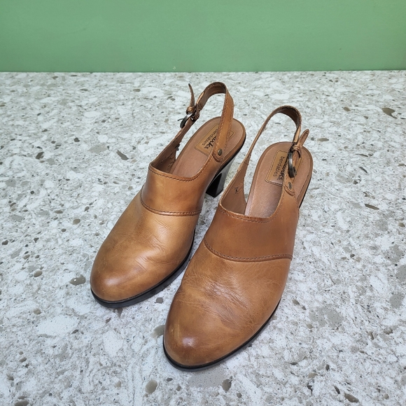 Clarks Shoes - NEW Leather Mule with Strap by Clark Bendables - Size 8